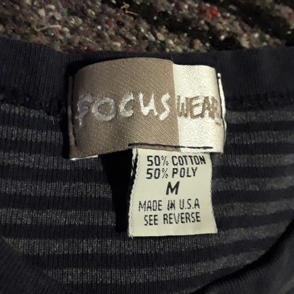 Focus wear shirt size med - Picture 2 of 3
